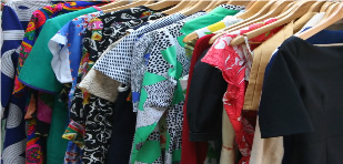 Kleidertauschbörse und Live Musik